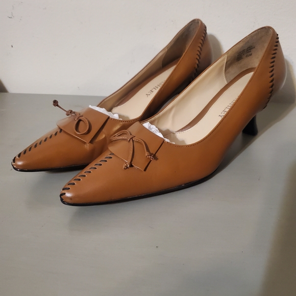 Laura Ashley Shoes - Laura Ashley Tan Leather Heels